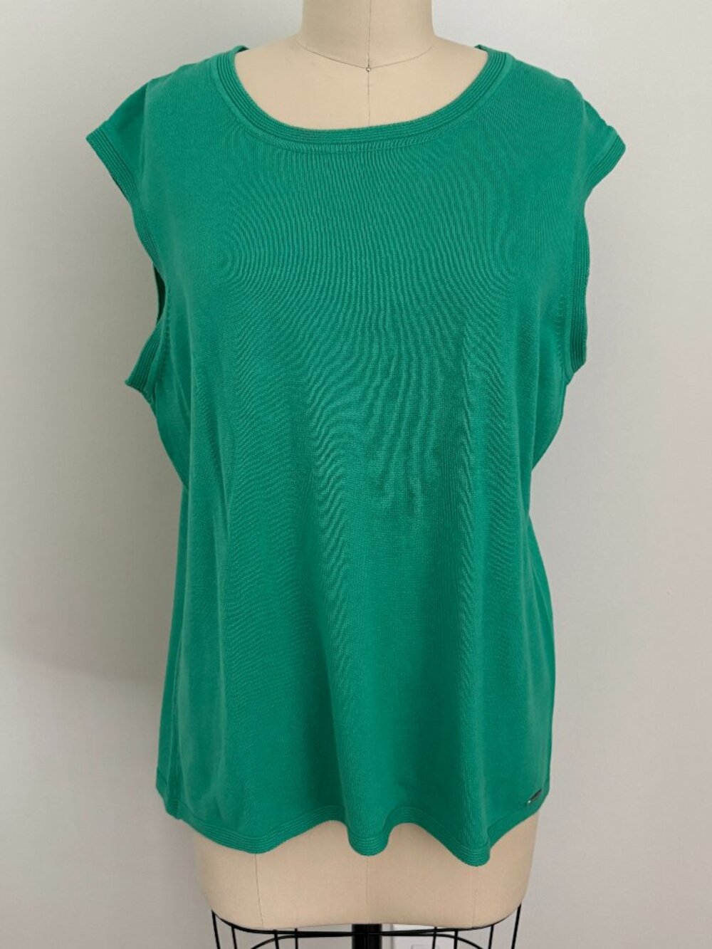 Calvin Klein Emerald Green Sleeveless Knit Top Minimalist Edgy Chic Clean Girl